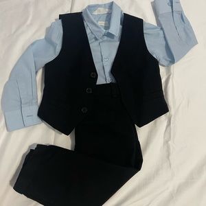 Boys 3 piece set - size 2T-3T